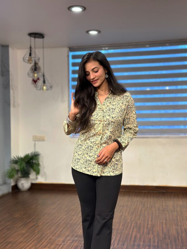 Women's Shirts - Image 6