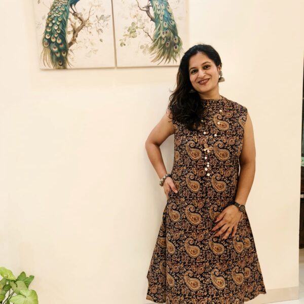 Floral Dress with Mandarin Collar | Hidden Sleeves | Breezy Elegance - Image 3