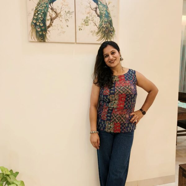 Cotton Short Top with Hidden Sleeves | Multiwear Comfort - Image 5