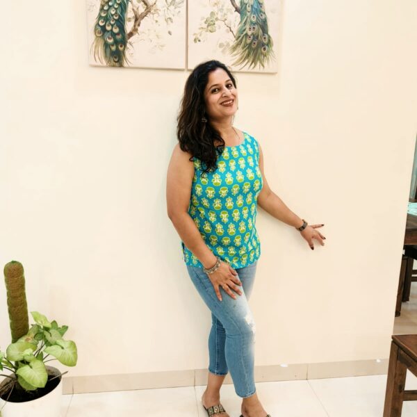 Cotton Short Top with Hidden Sleeves | Multiwear Comfort - Image 8