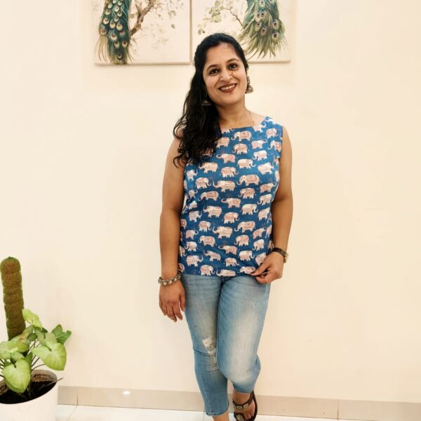 Cotton Short Top with Hidden Sleeves | Multiwear Comfort - Image 10